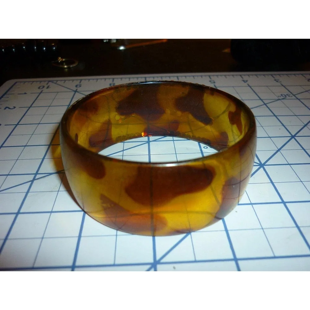 Vintage Brown Acrylic Lucite Chunky Bangle Bracelet‎ Beaded Studded Detail Brown
